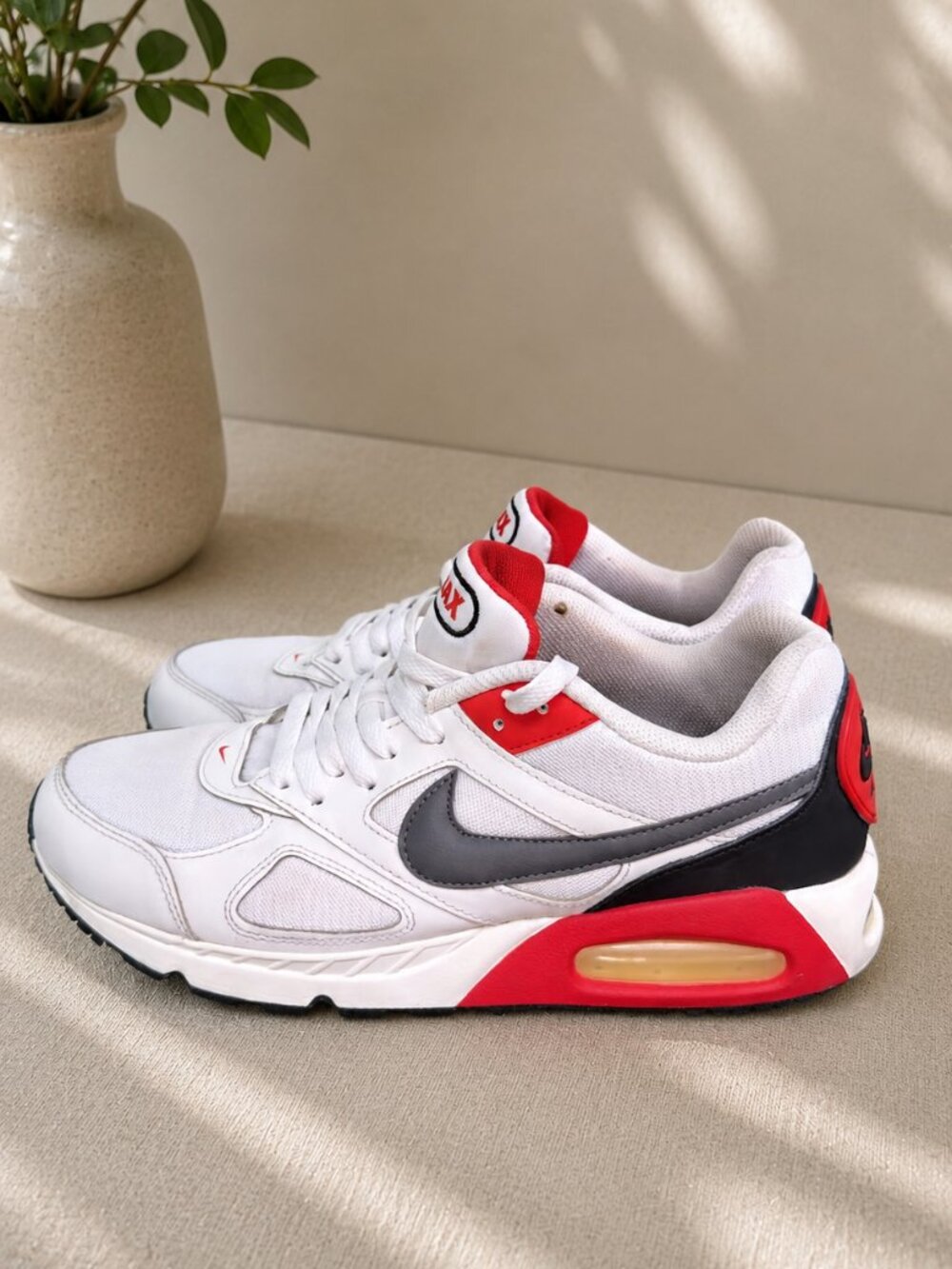 Nike Air Max White/Red/Black Sneakers | Men's 8.5 / Women's 10 | Cleaned
